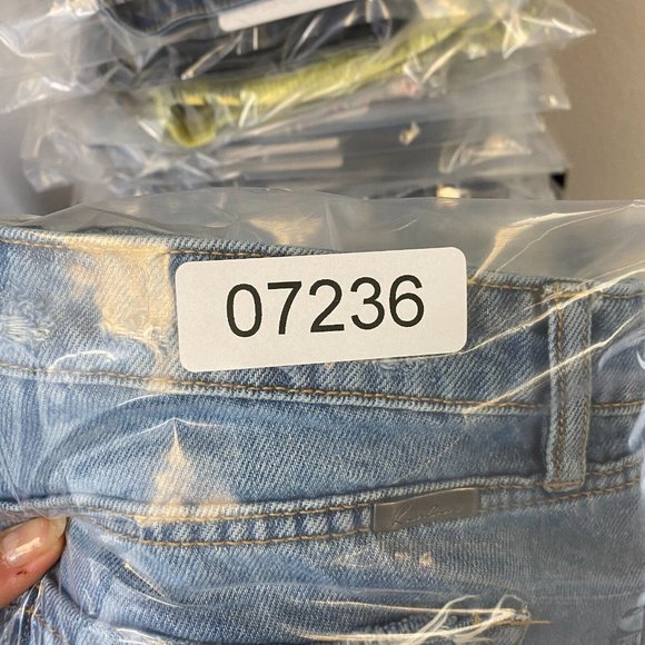 KanCan Cutoff Jean Short Women's Size 9/28 Mid Rise Button Fly Cotton Denim Blue - Picture 10 of 10